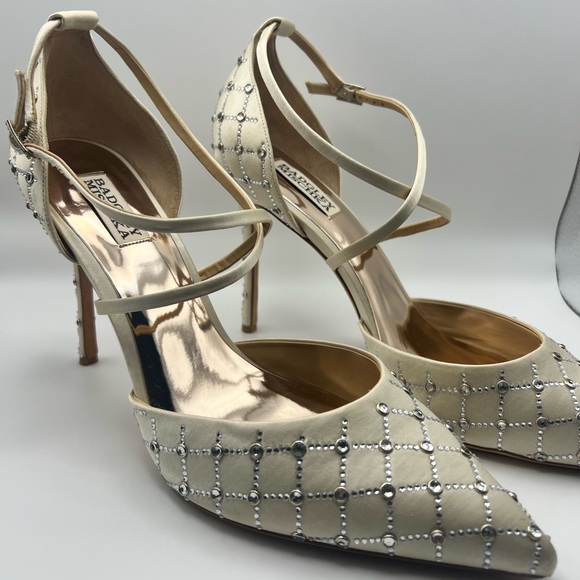 Badgley Mischka Strappy Cream Heels with Silver Accents Size 11 Women’s - Picture 9 of 14